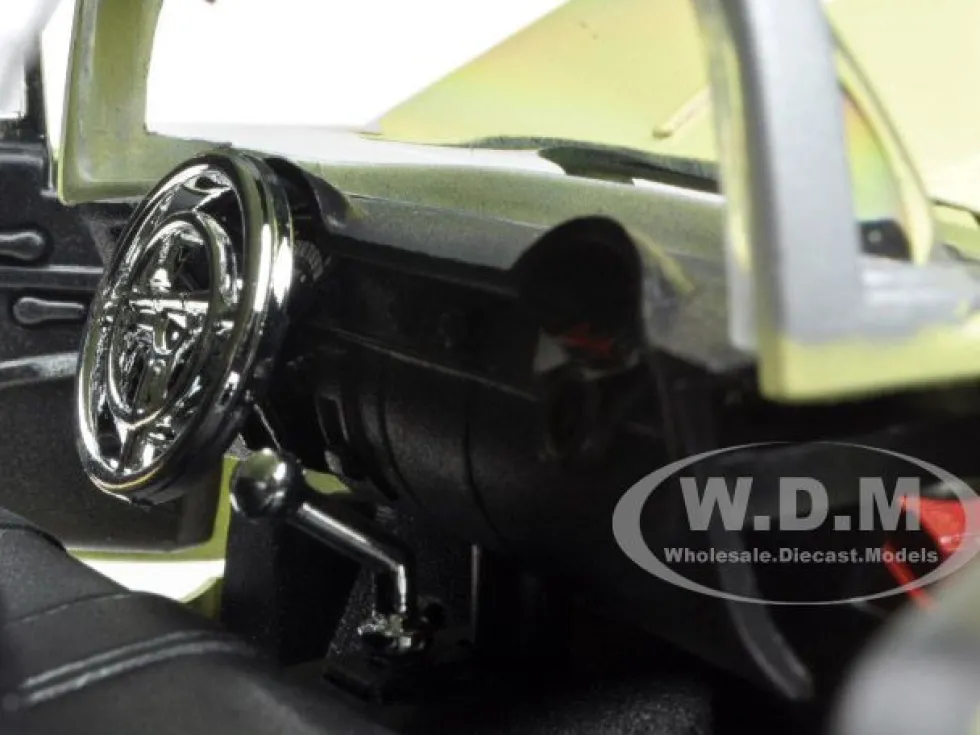 1955 Chevy Nomad Yellow 1/24 Diecast Car Model Motormax 73248