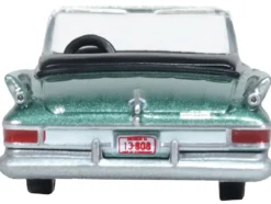 1961 Chrysler 300 Convertible Pinewood Green Metallic 1/87 (HO) Scale Diecast Model Car by Oxford Diecast