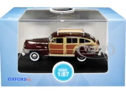1942 Chrysler Town and Country Woody Wagon Regal Maroon Roof Rack 1/87 HO Scale Diecast Model Car Oxford Diecast 87CB42001