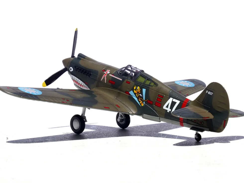 Curtiss P-40B/C Warhawk Fighter Aircraft "White 47, Robert T. Smith, 3rd Squadron, Hell's Angels, Chinese Air Force, Burma" (1942) 1st American Volunteer Group 1/72 Diecast Model Airplane by Legion