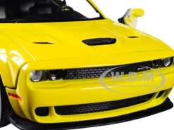 2018 Dodge Challenger SRT Hellcat Widebody Yellow 1/24 Diecast Model Car Motormax 79350