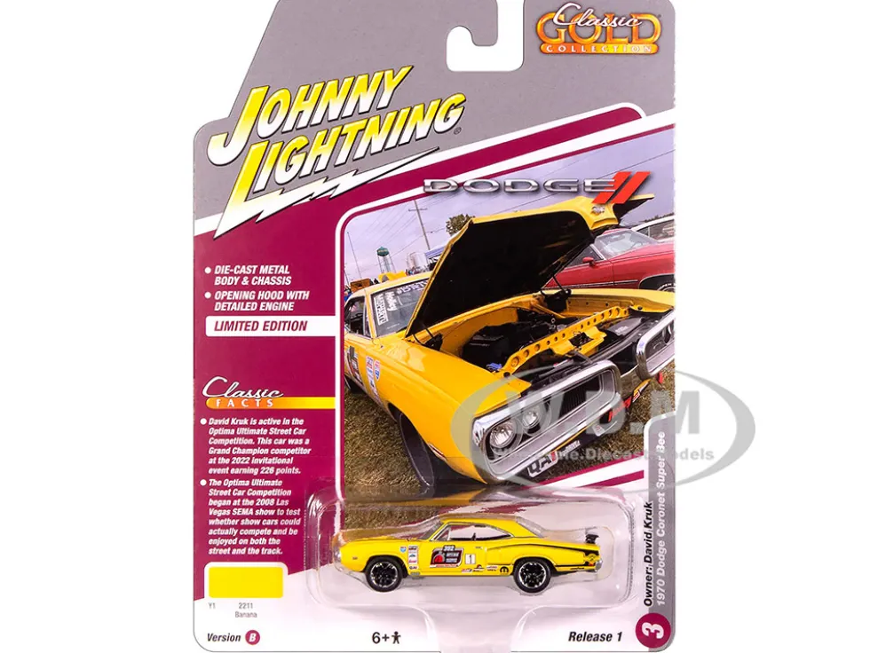 1970 Dodge Coronet Super Bee #1 "David Kruk" Banana Yellow with Black Stripes and Top "Classic Gold Collection" 1/64 Diecast Model Car by Johnny Lightning