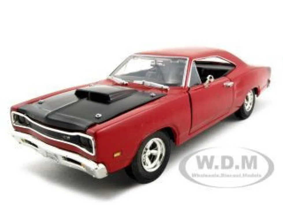 1969 Dodge Coronet Super Bee Red 1/24 Diecast Model Car Motormax 73315