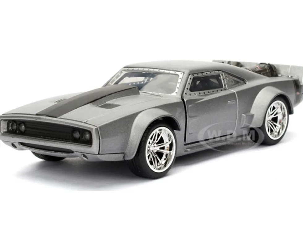 Dom's Ice Charger Fast & Furious F8 "The Fate of the Furious" Movie 1/32 Diecast Model Car Jada 98299