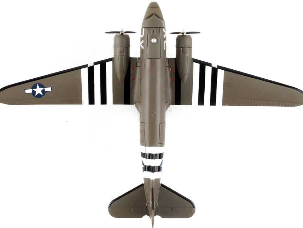 Douglas C 47 Skytrain Aircraft That s All Brother United States Navy 1/144 Diecast Model Airplane Postage Stamp PS5558-4