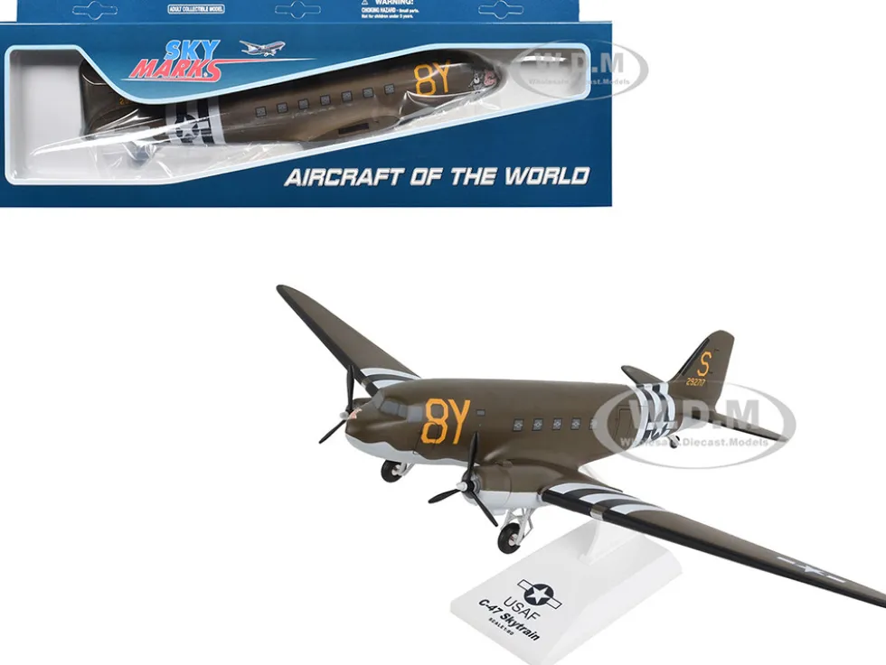 Douglas C-47 Skytrain Transport Aircraft "Stoy Hora, United States Army Air Forces" (292717) Olive Drab (Snap-Fit) 1/80 Plastic Model by Skymarks