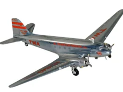 Douglas DC-3 Commercial Aircraft "TWA (Trans World Airlines)" (NC1943) Polished Metal Finish with Red Tail Stripes "Gemini 200" Series 1/200 Diecast Model Airplane by GeminiJets