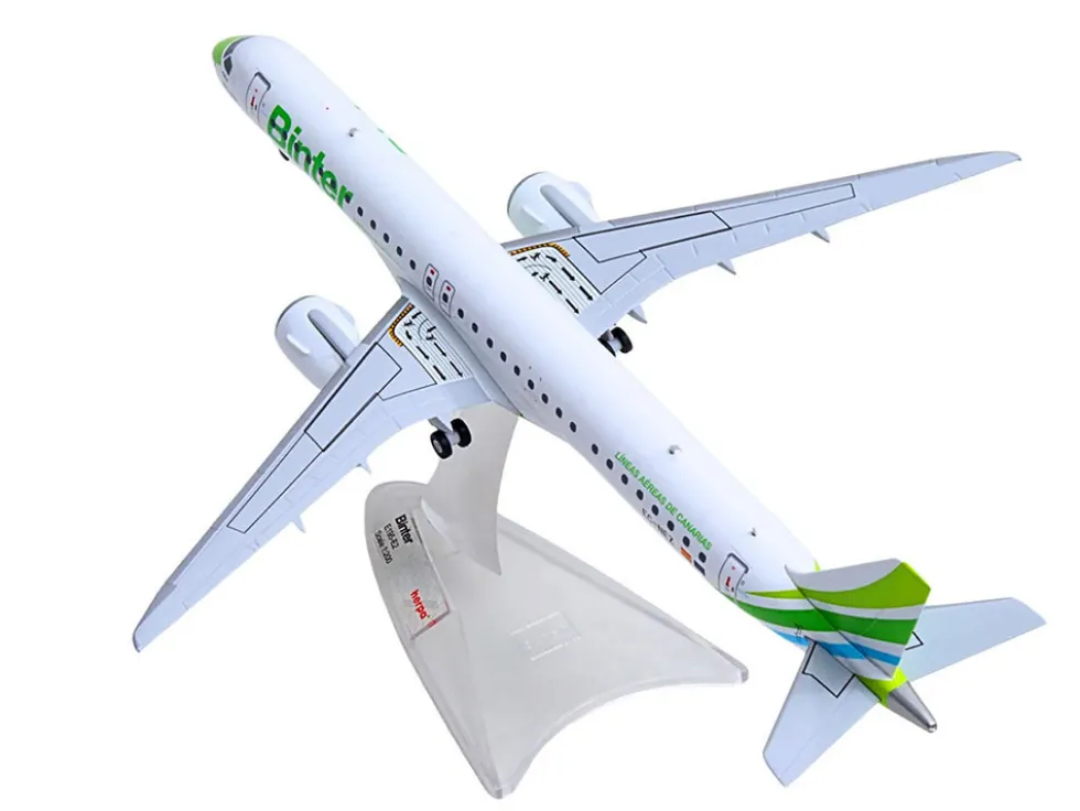 Embraer E195-E2 Commercial Aircraft "Binter Canarias" (EC-NEZ) White with Green Striped Tail 1/200 Diecast Model Airplane by Herpa