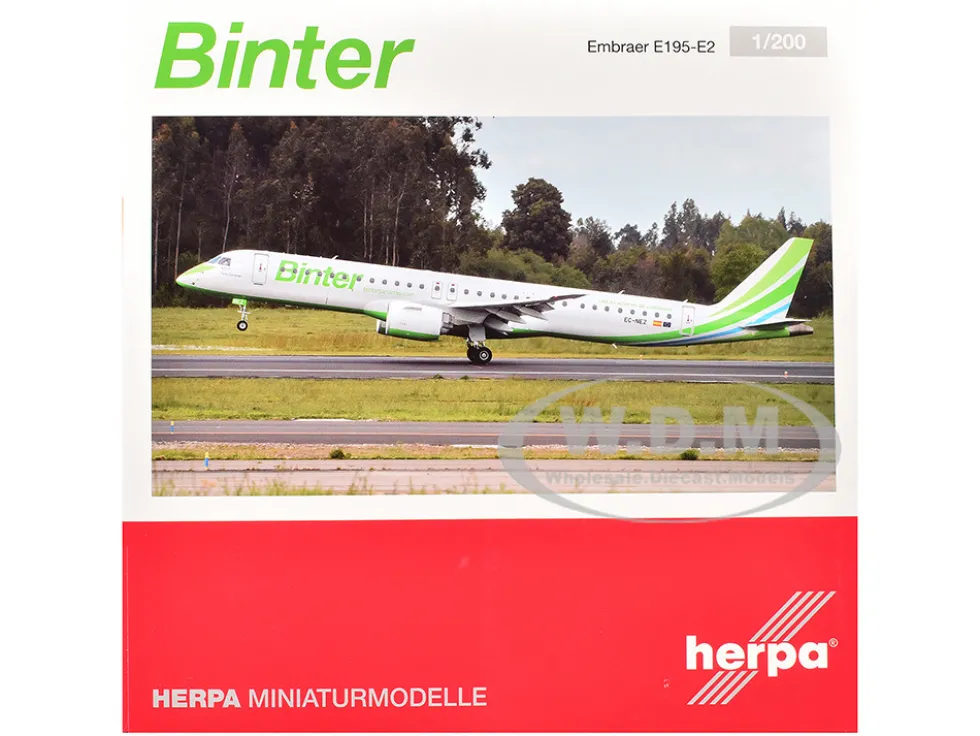 Embraer E195-E2 Commercial Aircraft "Binter Canarias" (EC-NEZ) White with Green Striped Tail 1/200 Diecast Model Airplane by Herpa