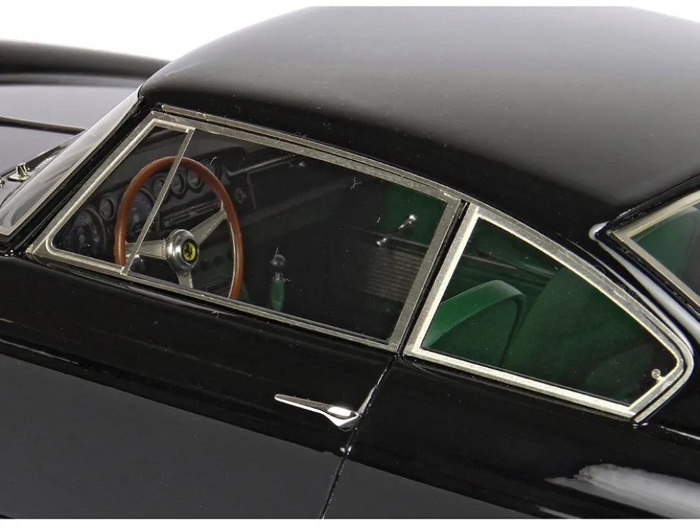 1961 Ferrari GTE 2 2 Serie I S N 2999GT Black with Green Interior with DISPLAY CASE Limited Edition to 68 Pieces Worldwide 1/18 Model Car BBR BBR1850B