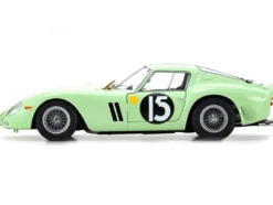 Ferrari 250 GTO #15 Innes Ireland Winner