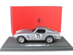 Ferrari 250 SWB #15 Graham Whitehead - Henry Taylor 