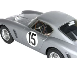 Ferrari 250 SWB #15 Graham Whitehead - Henry Taylor 