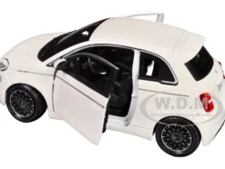 2023 Fiat 500e White 1/24 Diecast Model Car by Bburago