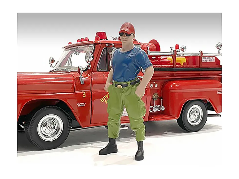 Firefighters Off Duty Figure 1/18 Scale Models American Diorama 76321