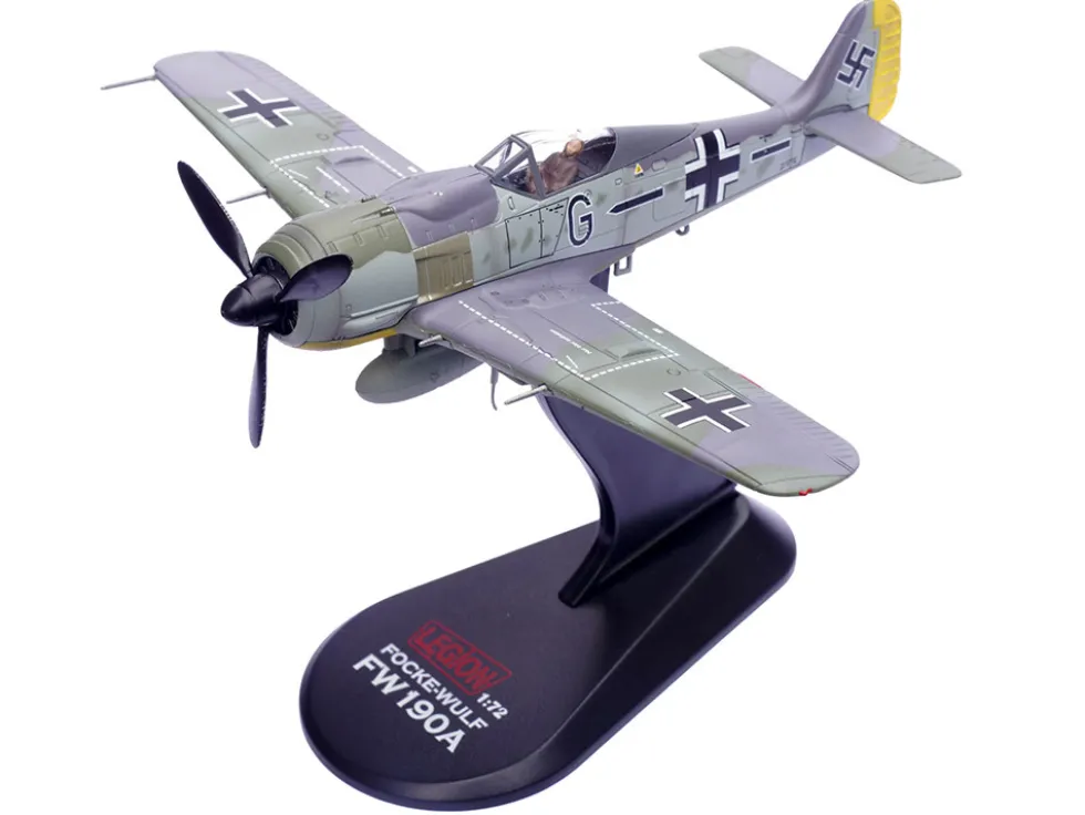 Focke-Wulf Fw 190A Aircraft "14-Victory Ace Hauptmann Wilhelm Gath, Stab/JG 26 Schlageter, France" (1942) German Luftwaffe 1/72 Diecast Model Airplane by Legion