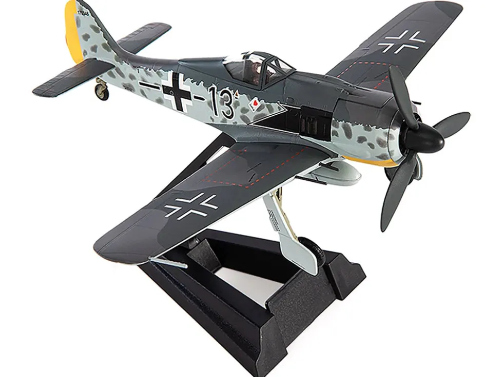 Focke Wulf Fw 190A 8 Fighter Aircraft JG 26 Schlageter France 1945 German Luftwaffe 1/72 Diecast Model JC Wings JCW-72-FW190-003