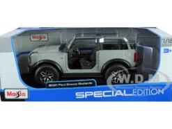2021 Ford Bronco Badlands Light Gray Special Edition 1/18 Diecast Model Car Maisto 31457gry