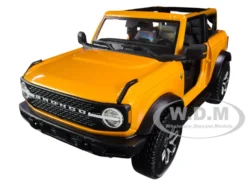 2021 Ford Bronco Badlands Orange Metallic Special Edition 1/18 Diecast Model Car Maisto 31457