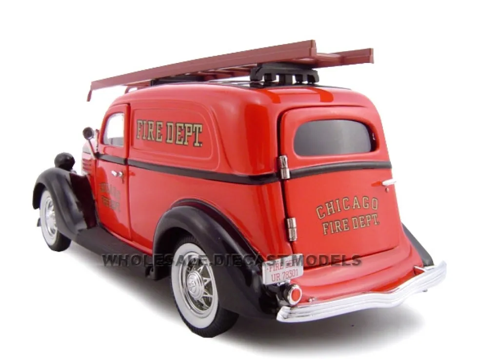 1935 Ford Chicago Fire Department 1/24 Diecast Car Model Unique Replicas 18517