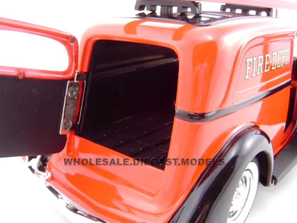 1935 Ford Chicago Fire Department 1/24 Diecast Car Model Unique Replicas 18517