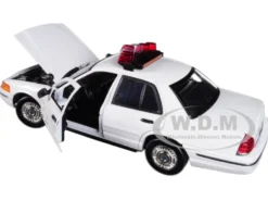 2001 Ford Crown Victoria Police Car Plain White with Flashing Light Bar Front and Rear Lights and Sounds 1/18 Diecast Model Car Motormax 73992