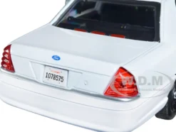 2010 Ford Crown Victoria Police Interceptor Unmarked White Custom Builder's Kit Series 1/24 Diecast Model Car Motormax 76469