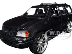 2000 Ford Expedition XLT Black Metallic "Maxx Design" "American Classics" Series 1/24 Diecast Model Car by Motormax
