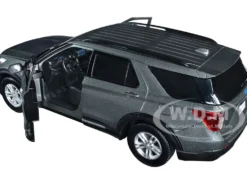 2022 Ford Explorer XLT Gray Metallic Timeless Legends Series 1/24 Diecast Model Car Motormax 79378GRY