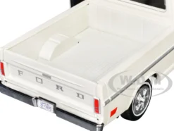 1972 Ford F-100 Pickup Truck Cream 