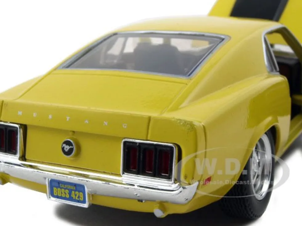 1970 Ford Mustang Boss 429 Yellow 1/24 Diecast Model Car Motormax 73303