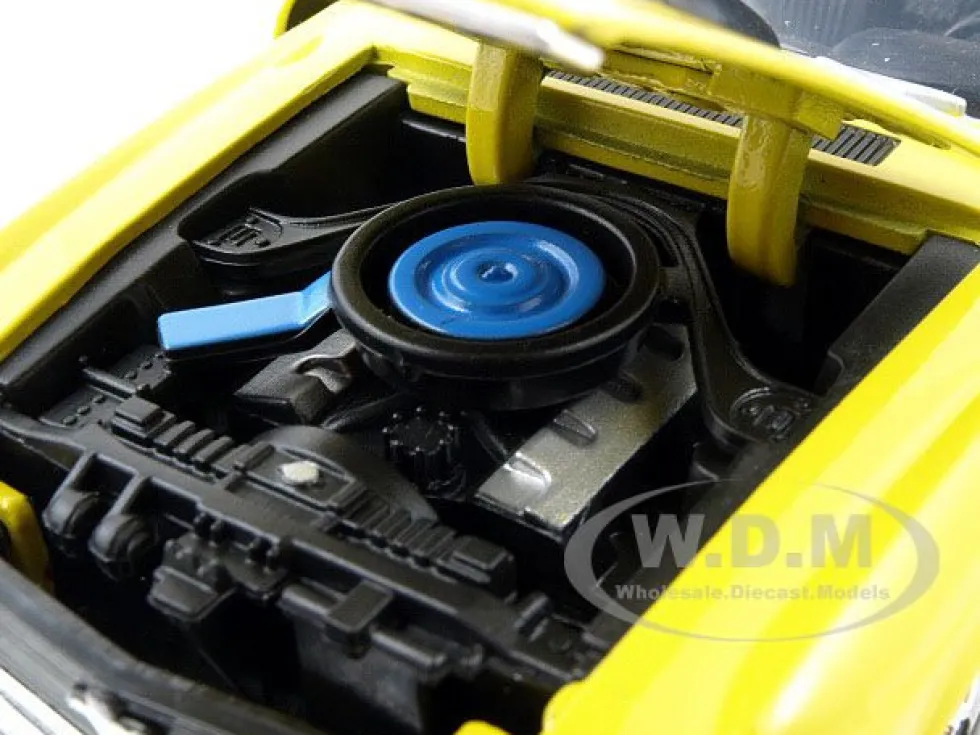 1970 Ford Mustang Boss 429 Yellow 1/24 Diecast Model Car Motormax 73303