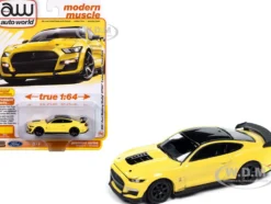 2021 Ford Mustang Shelby GT500 Carbon Fiber Track Pack Grabber Yellow with Black Top "Modern Muscle" Series 1/64 Diecast Model Car by Auto World
