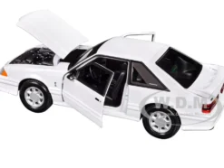 1993 Ford Mustang SVT Cobra White 