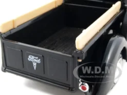 1940 Ford Pickup Black 1/24 Diecast Model Car Motormax 73234