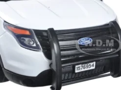 2015 Ford Police Interceptor Utility White with Light Bar and Sound 1/24 Diecast Model Car Motormax 79535