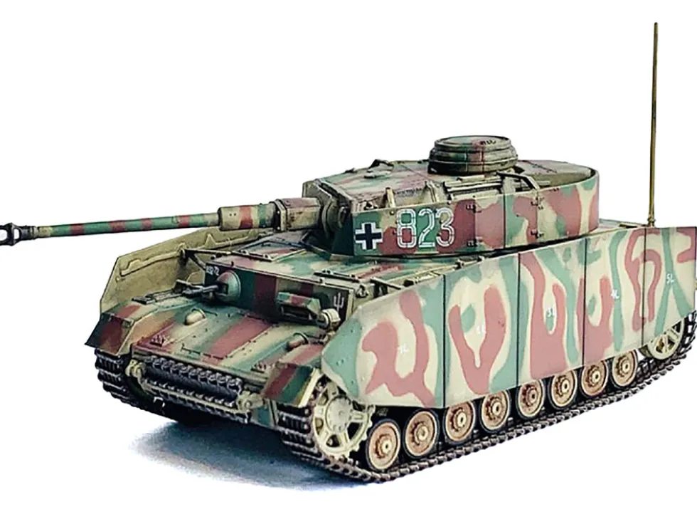 Germany Pz.Kpfw.IV Ausf.H with Schurzen Tank #823 "2.Pz.Div., Normandy" (1944) "NEO Dragon Armor" Series 1/72 Plastic Model by Dragon Models