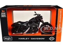 2013 Harley Davidson Sportster Iron 883 Motorcycle Model 1/12 Maisto 32326