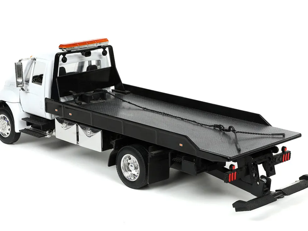 International DuraStar 4400 Flatbed Tow Truck White 1/24 Diecast Model Jada 34040