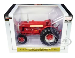 International Harvester Farmall W450 Gas Tractor Classic Series 1/16 Diecast Model Speccast ZJD1683