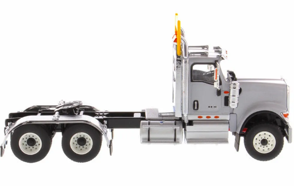 International HX520 Day Cab Tandem Tractor Light Grey 1/50 Diecast Model Diecast Masters 71005