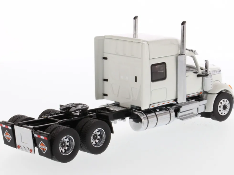 International LoneStar Sleeper Cab Truck Tractor White 1/50 Diecast Model Diecast Masters 71024