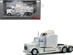 Kenworth W900 with Extra Large Sleeper White 1/87 (HO) Plastic Model Car by Promotex
