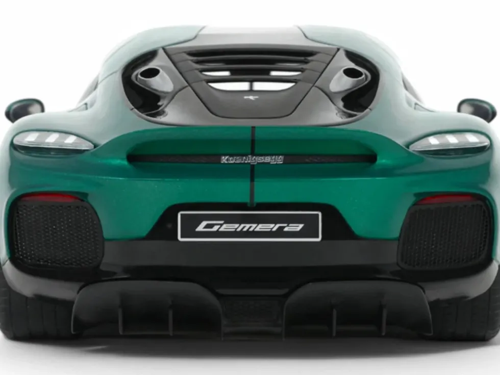 2024 Koenigsegg Gemera Racing Green Metallic 1/18 Model Car by GT Spirit