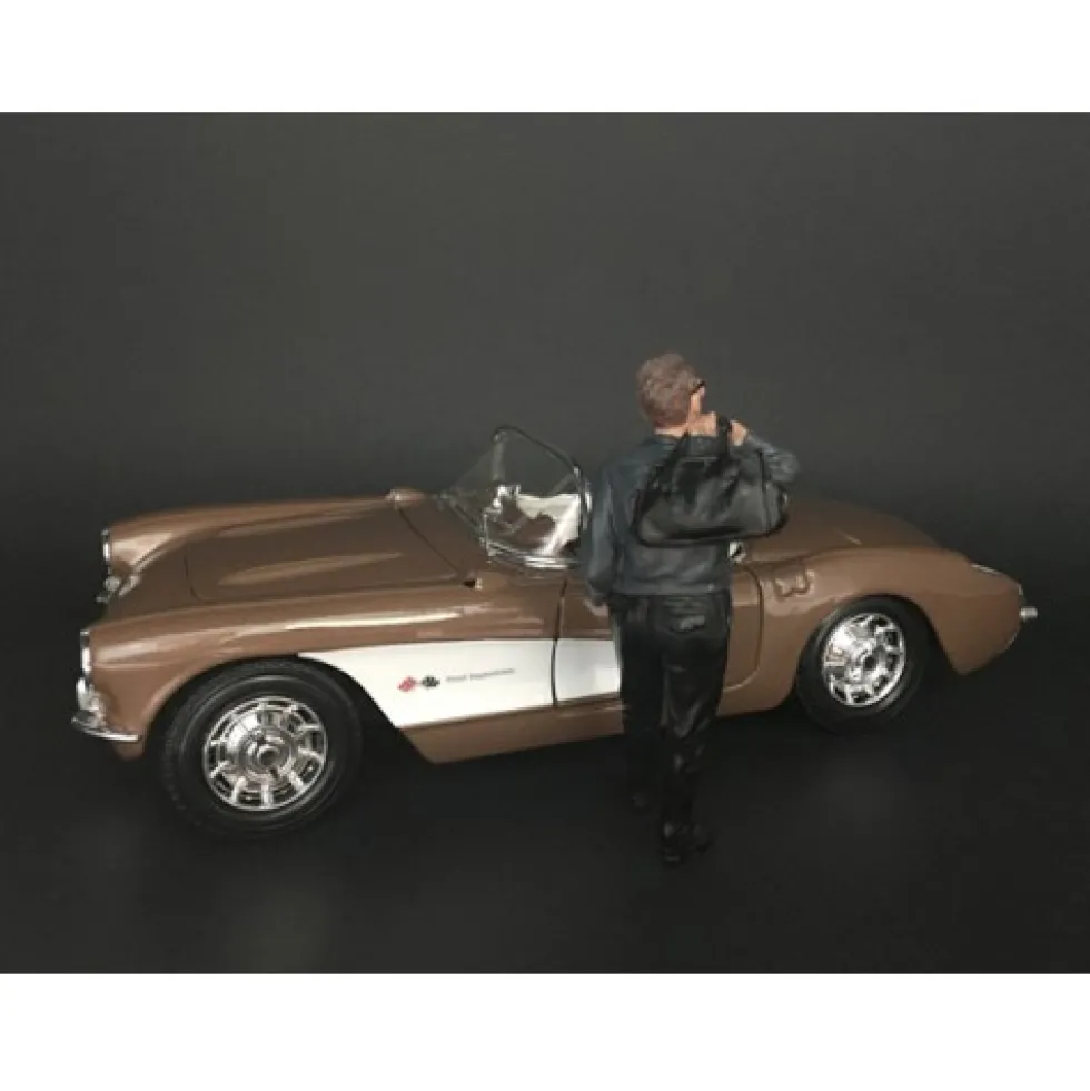 Ladies Night Tom Bartender Figurine for 1/24 Scale Models American Diorama 38291