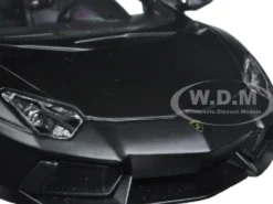 Lamborghini Aventador LP 700-4 Roadster Matt Black 1/24 Diecast Model Car Maisto 31504