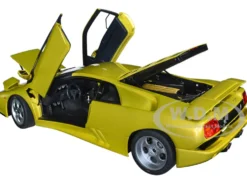 Lamborghini Diablo SE30 Giallo Spyder Yellow Metallic 1/18 Model Car Autoart AA79157