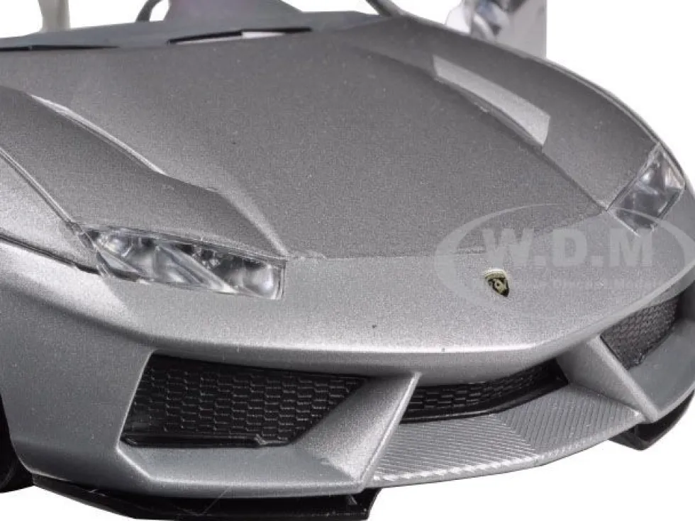 Lamborghini Estoque Grey 1/24 Diecast Model Car Motormax 73366