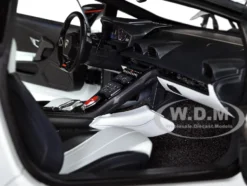 Lamborghini Huracan GT LB Silhouette Works White with Black 1/18 Model Car Autoart 79125