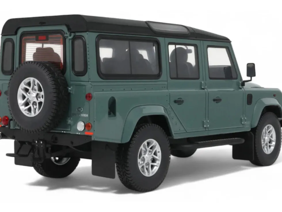 2016 Land Rover Defender 3 Station Wagon Green with Black Top 1/18 Model Car by GT Spirit